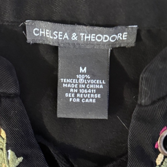 Chelsea & Theadore Elegant Black Dress with Embroidered Detail Women’s Size‎ M - Picture 7 of 7